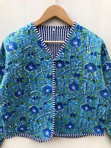 Chaqueta Acolchada Kantha Reversible Estilo Boho, Diseño Personalizado en Algodón Vintage, Transpirable, con Parches, para Mujer - Product Image 3