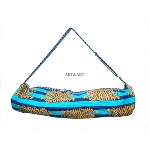 Bolsa de Yoga Acolchada Hecha a Mano, Moderna y Ecológica, con Diseño de Tigre, Correa Ajustable, Tela Ligera, Perfecta para Viajes y Uso Diario - Product Image 1