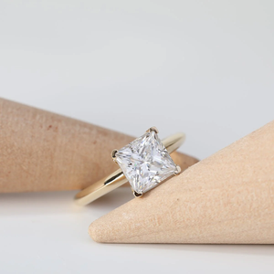 Anillo de Oro Amarillo Sólido de 14K con Diamante Cultivado en Laboratorio de Corte Princesa de 3 Quilates, Certificado por IGI, para Mujer, Anillo Solitario de Lujo de 4 Puntas - Product Image 4