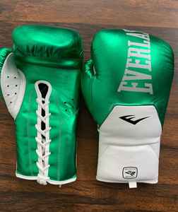 Nouveaux gants de boxe Sanda personnalisés en cuir de vachette extensible antidérapant avec sangle de poignet réglable pour l'entraînement professionnel - Product Image 1