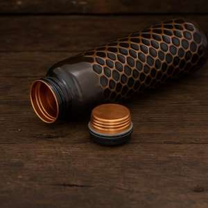 Bouteille d'eau en cuivre 1000 ml, isolation thermique 12-24 heures, couvercle à pression, sans BPA, compatible eau bouillante, faite à la main, pour l'extérieur - Product Image 1