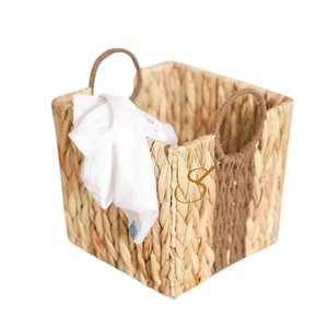Panier de rangement en paille tressée à la main : Boîte de pique-nique rustique en jacinthe d'eau - Product Image 1