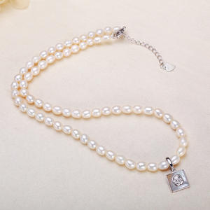 Collar de Diamantes de Lujo, Estilo Retro, para Mujer, Cadena de Clavícula con Temperamento Sencillo, Colgante de Metal Frío Feng Shui - Product Image 4