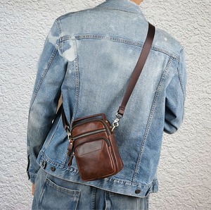 Bolso de Pecho de Cuero Genuino Marrón, Estilo Vintage, Bandolera, Cierres Duraderos, Ajuste Ajustable, Antirrobo, Impermeable, Grande - Product Image 1