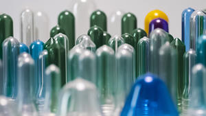 Préforme PET à finition lisse pour bouteilles - Product Image 4