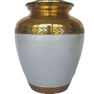 Urna Funeraria de Latón Dorado de Tamaño Mediano para Adultos, Urnas de Lujo con Esmalte Blanco para Seres Queridos, Urna Funeraria Metálica Artesanal en Venta - Product Image 1