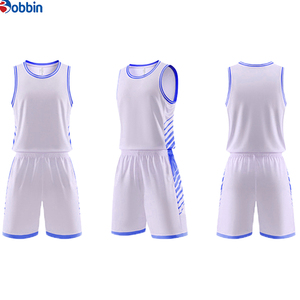 Uniforme de Baloncesto Personalizado de Alta Calidad, Transpirable, en Varios Colores, con Camiseta y Pantalones Cortos Sublimados - Product Image 5