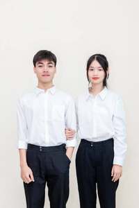 เสื้อนักเรียนสีขาวสำหรับเด็ก FMF |   เสื้อผ้าโรงเรียนแขนสั้นแบบยูนิเซ็กซ์ ผลิตจากผ้าถักโพลีเอสเตอร์/คอตตอน พร้อมบริการ OEM - Product Image 4