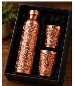 Moderno Juego de Botellas de Agua de Cobre Azul Marino con 2 Tazas, Frasco Portátil con Diseño Floral Dorado, Caja de Regalo - Product Image 2