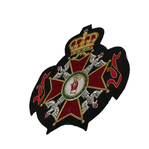 Insignias Bordadas con Hilo Metálico Personalizadas de Última Moda, Hechas a Mano, Venta al Por Mayor, Diseño Nuevo y Moderno - Product Image 4