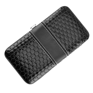 Ensemble de manucure de haute qualité 8 pièces avec lames affûtées, coupe-ongles, ciseaux pour le soin des pieds des bébés et des nourrissons, livré dans un étui en cuir à fermeture éclair - Product Image 2