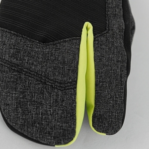 Mitaines de ski isolées noires avec accents vert citron, gants thermiques d'hiver unisexes avec fermeture auto-agrippante - Product Image 6
