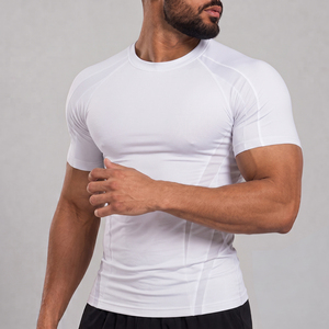 Rashguard homme sur mesure avec protection UV et technologie de séchage rapide - Product Image 5