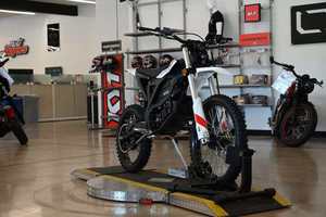 Moto tout-terrain électrique Zeros XE 2026 de haute qualité, légère, longue autonomie, moteur à couple de pointe - Product Image 2