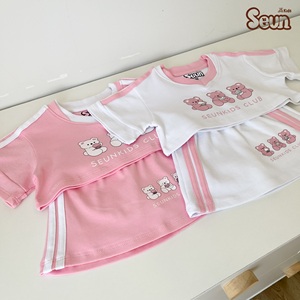 ชุดเซ็ตเสื้อครอปและกระโปรงผ้าคอตตอนริบสำหรับเด็กผู้หญิง ยืดได้ 4 ทิศทาง เนื้อผ้านุ่ม สวมใส่สบาย ผลิตในเวียดนาม - Product Image 1