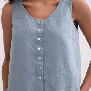 เสื้อกล้ามคอวีติดกระดุมสำหรับผู้หญิง OEM พรีเมียม ผลิตจากผ้าฝ้าย 100% ซับในเนื้อนุ่มระบายอากาศได้ดี ย้อมสีแบบเป็นมิตรต่อสิ่งแวดล้อม ผลิตในอินเดีย - Product Image 5