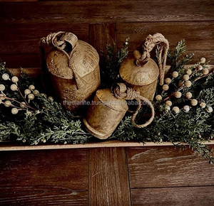 Ensemble complet de 3 cloches de vache en métal faites à la main avec son harmonique Style rustique Noël sur corde de jute - Product Image 3