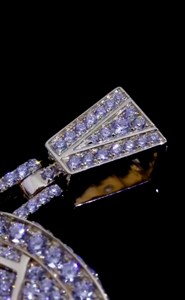 Collar con colgante de corazón con diamantes de moissanita incoloros en plata 925, hecho a mano, estilo hip hop, a precio de fabricante. - Product Image 2