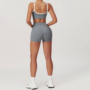 ชุดโยคะ 2 ชิ้น สีพื้นตัดกัน สำหรับผู้หญิง ไซส์ S-XL ขายส่ง เสื้อชั้นในกีฬาไร้ตะเข็บ กางเกงขาสั้นออกกำลังกาย ระบายอากาศได้ดี บริการ OEM - Product Image 6