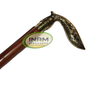 Canne de marche en laiton antique avec poignée Fritz et manche en bois brun |   Canne de marche décorative de style vintage avec poignée courbée ornée - Product Image 2