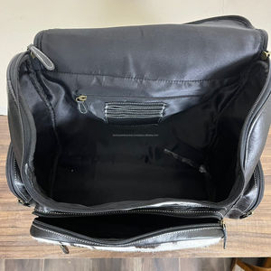 2025 venta al por mayor de cuero de vaca genuino multifuncional conjunto de 2 piezas a juego mochila de viaje y neceser para mujer - Product Image 5