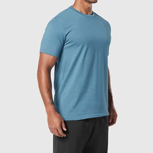 High Quality Knitted Streetwear Regular Fit Quick Dry <b>Reflective</b> Strip <b>Tops</b> Custom Logo Men's Athletic T-Shirt - Product Image 3