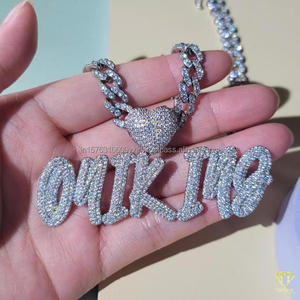 จี้เพชรโมอิสซาไนต์ฮิปฮอป "O4IKI49" สร้อยคอทองคำขาวชุบแบบ Cuban Link สำหรับผู้ชาย - Product Image 1