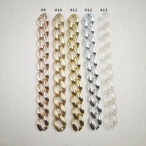 Élégante Chaîne de Table en Résine pour Intérieurs Minimalistes - Product Image 1