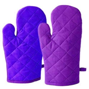 Eco-Friendly Heat Resistant Recycled Cotton Oven Mitts and Pot Holder Set with Custom Printed Design Not Dishwasher Safe - Product Image 6