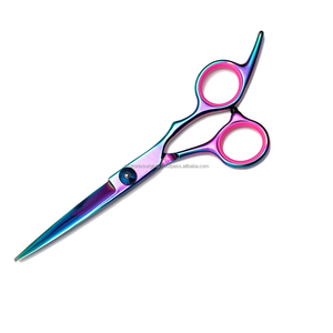 Ciseaux de barbier de qualité supérieure pour droitiers, 5,5 pouces, pour usage professionnel. - Product Image 1