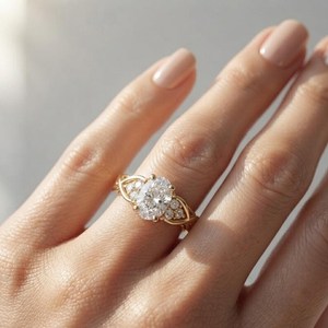 Bague en or massif 14 carats avec diamant ovale de 1,00 carat de style floral, motif vigne torsadée, cultivé en laboratoire – Magnifique cadeau surprise pour les petites amies - Product Image 5