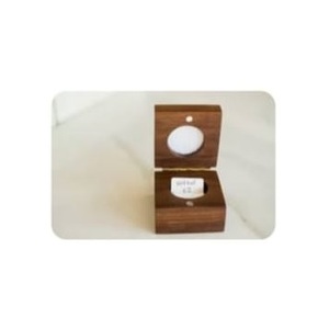 Caja de Anillo de Madera de Nogal de Lujo, Caja de Anillo de Compromiso de Terciopelo Personalizada, Caja Magnética para Exhibición de Joyas, Caja de Almacenamiento para Regalo - Product Image 4