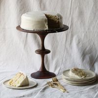 Support à gâteau en bois artisanal décoratif, durable, moderne, style ferme antique, taille personnalisée pour table de desserts de mariage, célébration festive