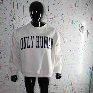 Sudadera ONLY HUMAN con cuello simulado, 450 GSM, nombre personalizado, bordado en aplique, corte holgado, 100% algodón, felpa francesa. - Product Image 3