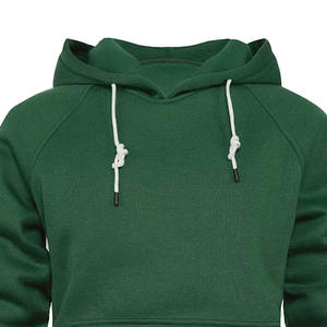 Sudaderas con capucha para hombre en grandes cantidades para uso urbano, ligeras, de algodón y poliéster, disponibles en todas las tallas. - Product Image 4