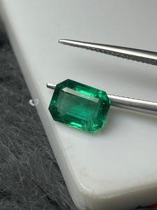 พลอยมรกตสีเขียวธรรมชาติทรงแปดเหลี่ยมจาก ZM สำหรับทำเครื่องประดับ - Product Image 1