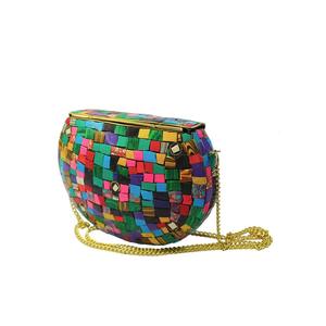 Bolso de Lujo Indio Hecho a Mano, Estilo Bohemio-Clásico, Bandolera Moderna con Toque Metálico, Impermeable, Cierre Abierto, Ligero - Product Image 3