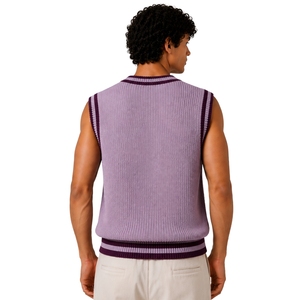 Gilet pull sans manches en maille pour homme, col en V, léger, motif rayures contrastées lavande et prune, personnalisable avec logo, vente en gros OEM - Product Image 2