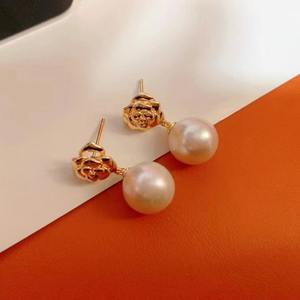 Boucles d'oreilles pendantes en argent 925 avec perles rondes d'eau douce naturelles impeccables AK et peau translucide délicate, bijoux fins - Product Image 2