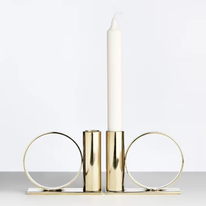 Elegante portavelas con brillo metálico que mejora la estética visual general de cualquier espacio. - Product Image 3