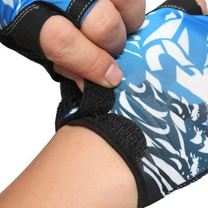 Gants de fitness respirants en nylon à demi-doigts avec fermeture auto-agrippante pour la musculation, le cyclisme et les sports de plein air (unisexe) - Product Image 5
