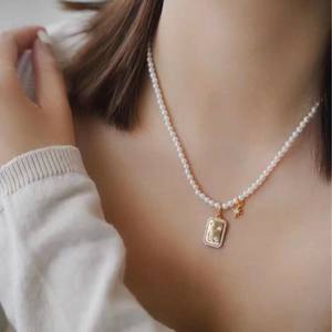 Collar de Perlas de Agua Dulce Pequeñas de 4-5 mm con Hebilla Universal de Copo de Nieve y Estrellas, Novedad de Principios de Verano - Product Image 5