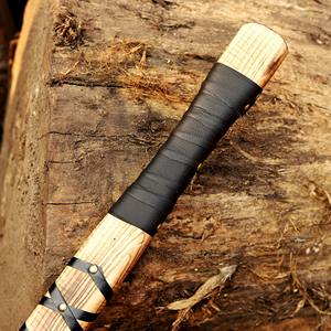 Hacha Vikinga de Doble Hoja Forjada a Mano – Cabeza de Acero al Carbono Grabada con Ácido, Mango de Madera de Fresno Sólido con Funda de Cuero, Hachas OEM Personalizadas - Product Image 2