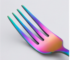Ensemble de couverts de luxe en acier inoxydable avec manche martelé aux couleurs arc-en-ciel, design de créateur, pour la salle à manger moderne, la cuisine et les événements - Product Image 2