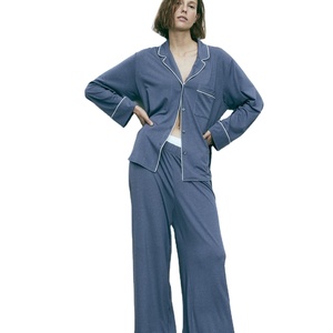 Conjuntos de Dos Piezas Elásticos Personalizados para Mujer, Otoño Invierno, Top de Cuello Alto, Leggings de Satén de Algodón, Ropa de Salón Cómoda y Térmica - Product Image 1