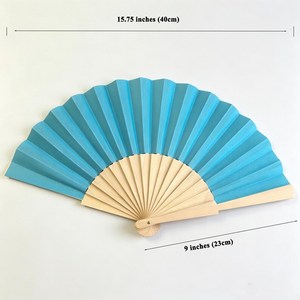 Abanico Plegable Artesanal de Madera, Color Azul, Forma Natural, Pintado, Decoración para Bodas, Regalo, Lily & John, Nombre Personalizable - Product Image 2