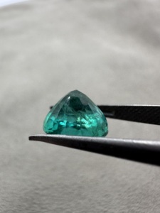 <b>Top</b> Quality Natural Zambian <b>Heart</b> <b>Shape</b> Emerald 2.71 carats Loose Gemstone Green For Jewelry Making - Product Image 4