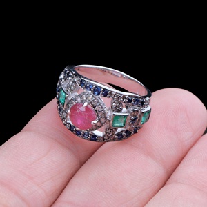 Vente en gros de bagues larges en argent sterling 925 massif avec rubis, émeraudes, saphirs et diamants naturels, bijoux Memoria - Product Image 5