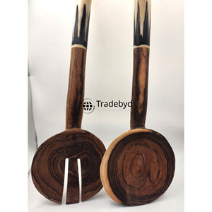 Cuillère en bois moderne, cuillère de cuisine naturelle faite à la main de luxe pour la cuisine Tradebyd - Product Image 2