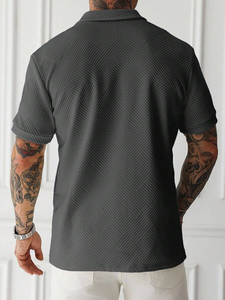 Chemise décontractée à manches courtes et demi-zip Manfinity Homme pour homme, couleur unie, haut d'été décontracté avec fermeture éclair, gris, pour homme - Product Image 2